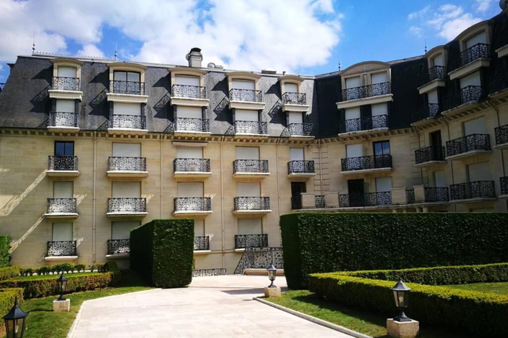 Nid Douillet A Bagatelle Apartment Deauville Exterior foto