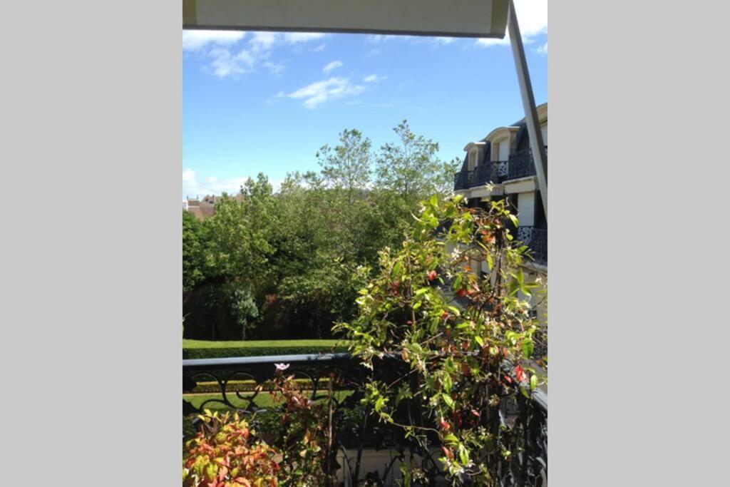 Nid Douillet A Bagatelle Apartment Deauville Exterior foto